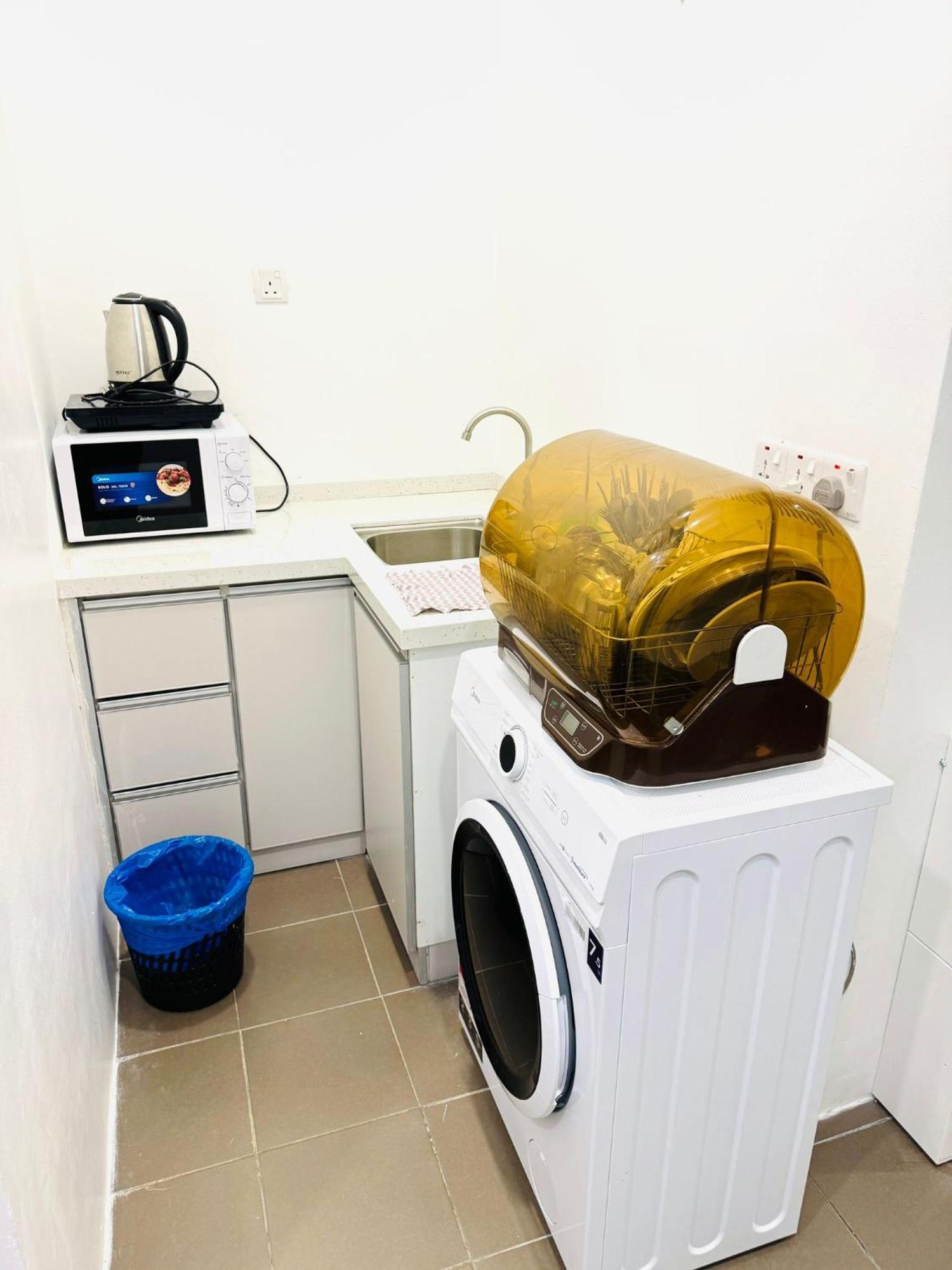 Apartment Cozy In Center With Free Parking - 1a *